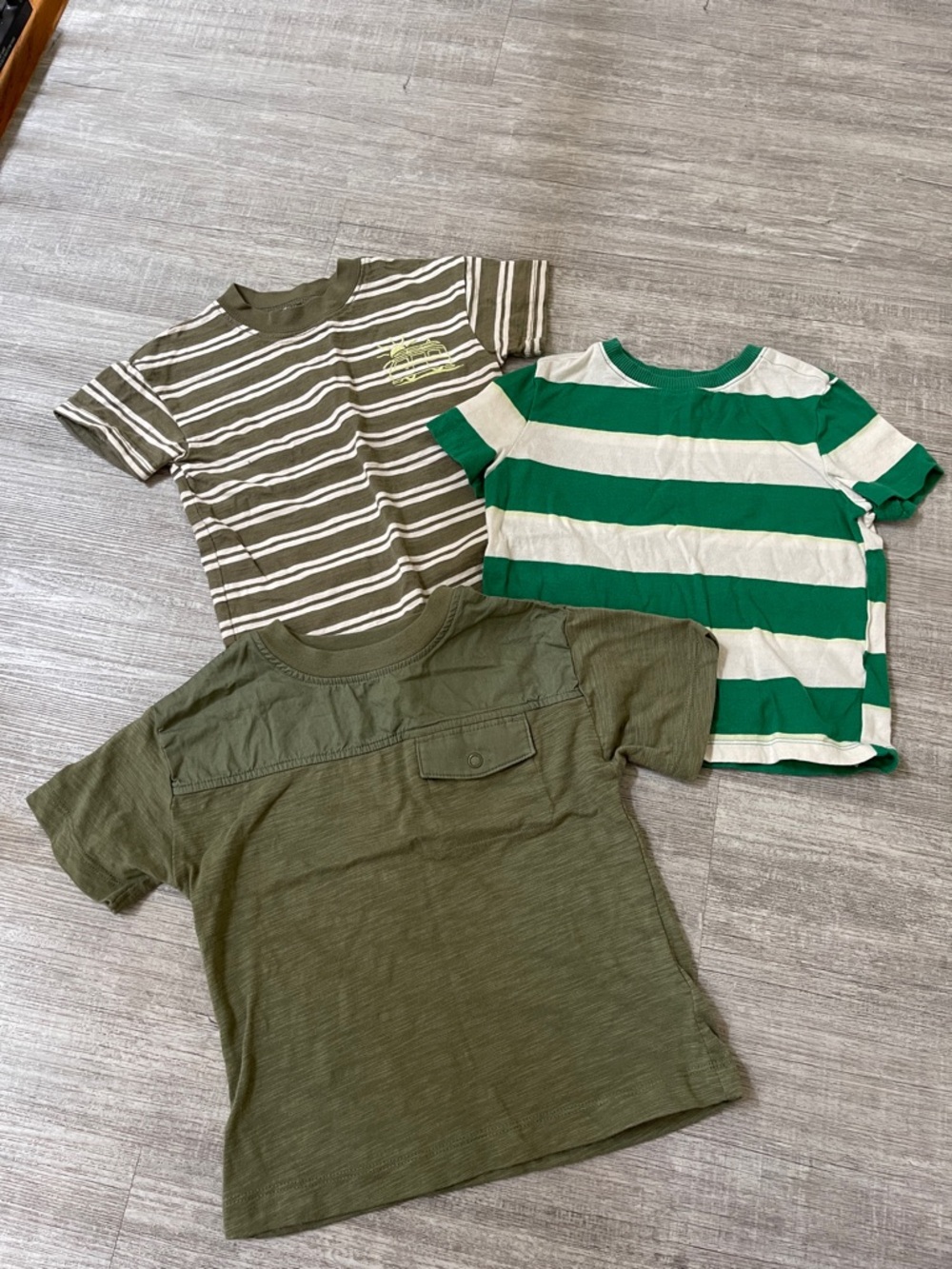 Kids Green Stripe & Solid Short Sleeve T-Shirt Set